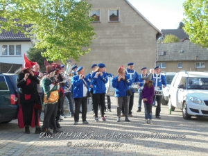 Aufstellen des Maibaums-001.jpg